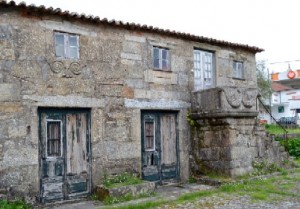 Casa das Bichas, where the first king of Portugal’s mother slept once.