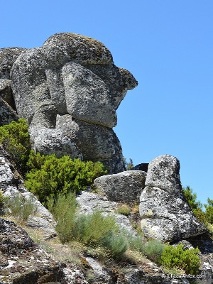"Cabeça do Velho", a natural rock formation in Serra da Estrela.